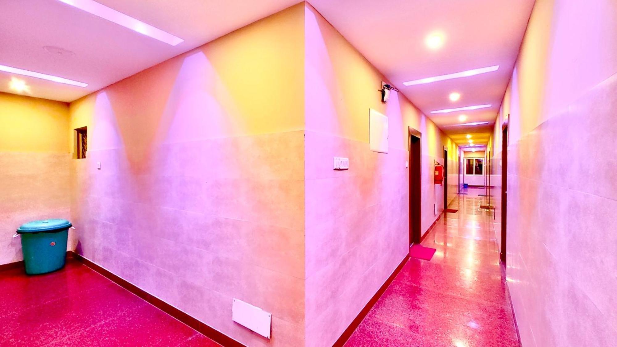 Near Sea Beach B L U E S A G A R Hotel Puri