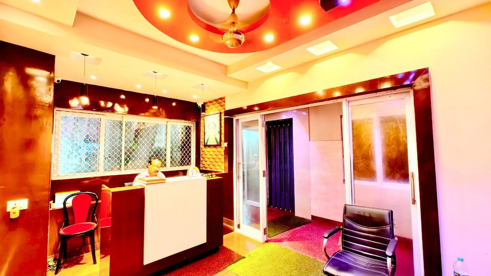 Near Sea Beach B L U E S A G A R 4* Puri