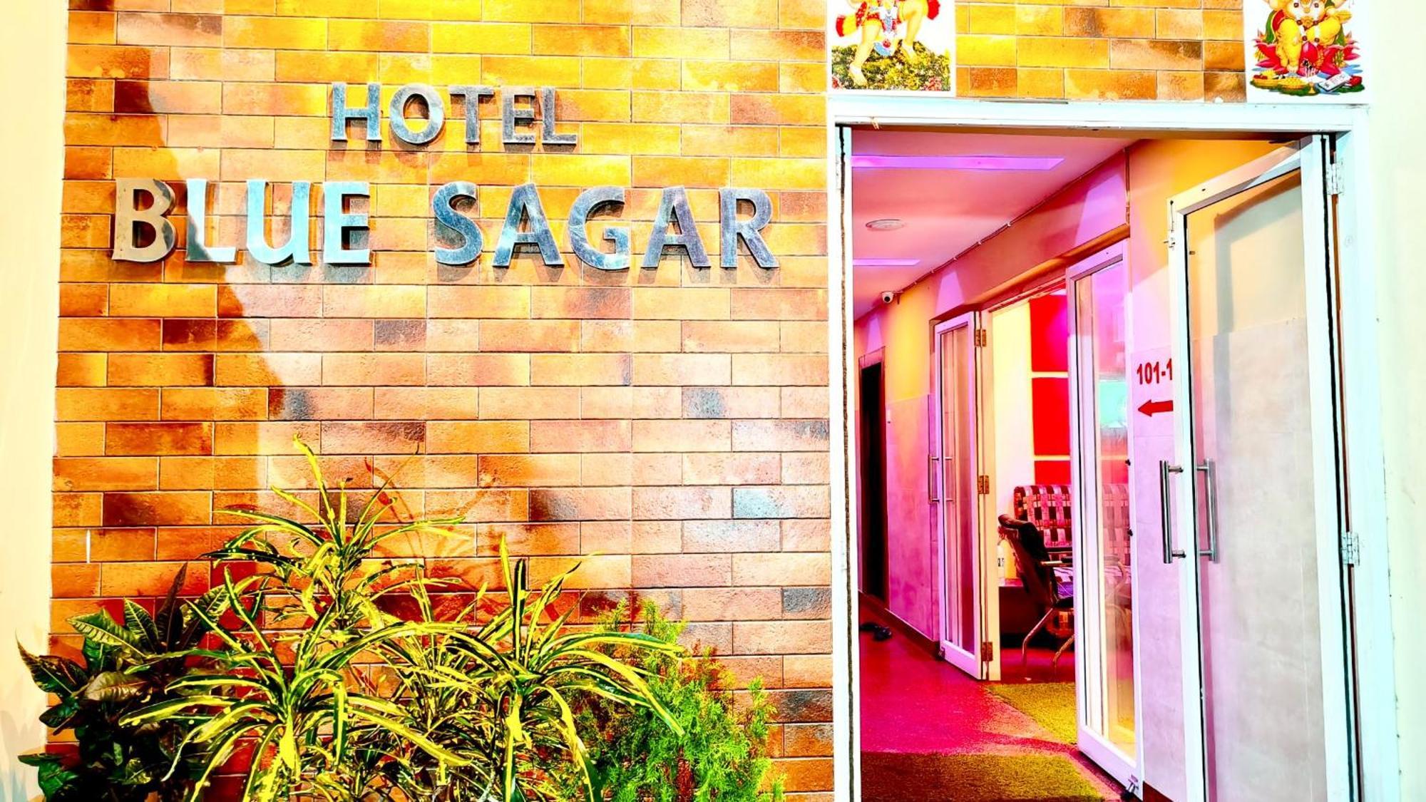 Hotel Near Sea Beach B L U E S A G A R Puri